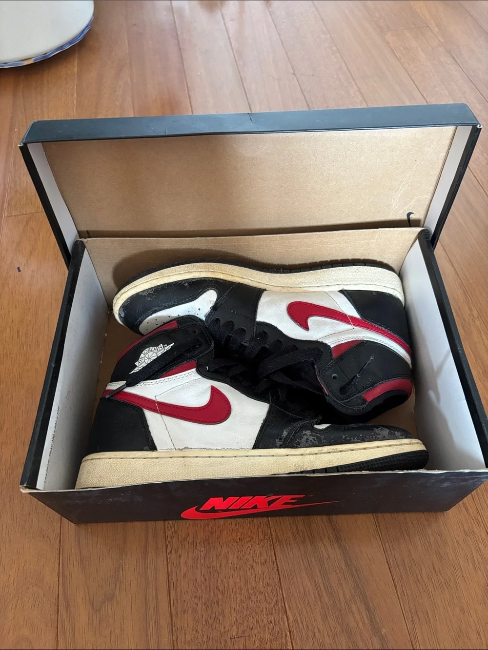 Nike Air Jordan 1 Retro High OG Black/Gym Red-White-Sail